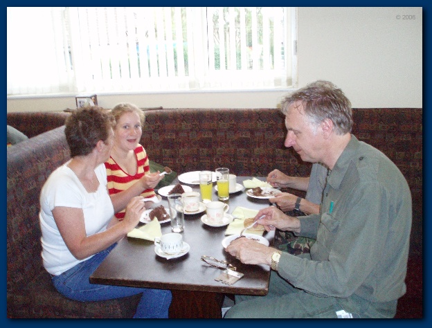 600x449 pixels (126K)